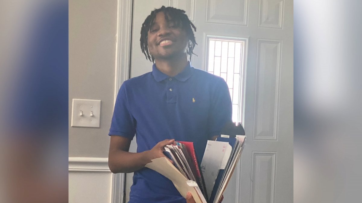Chicago Senior Gets Accepted To More Than 30 Colleges, Receives Over $1 Million In Scholarship Offers
