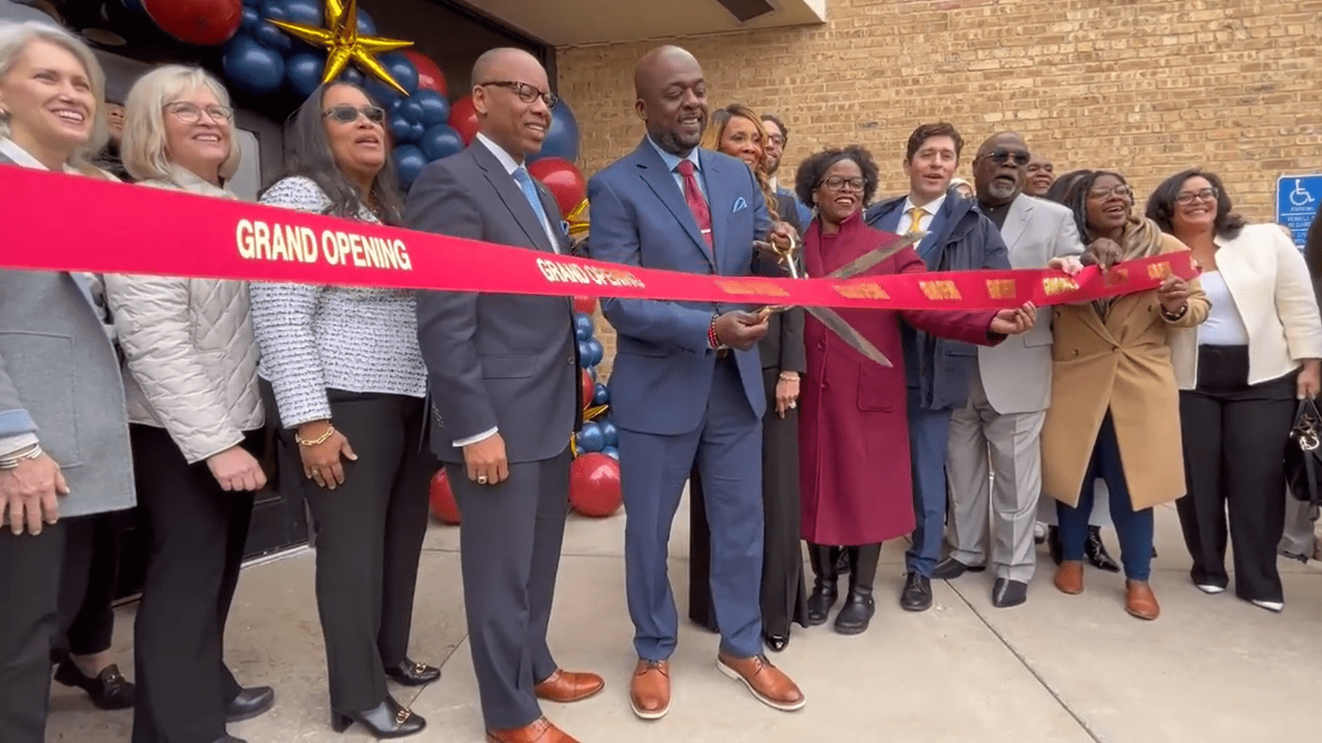First Ever Black-Owned Minnesota Bank Opens In Minneapolis