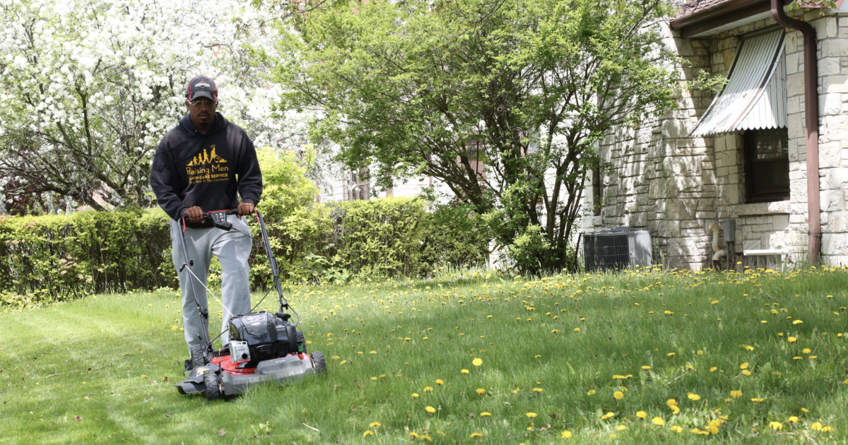 Rodney Smith: The 28-Year-Old Man Who Is Traveling Across America To Provide Free Lawn Care For People In Need