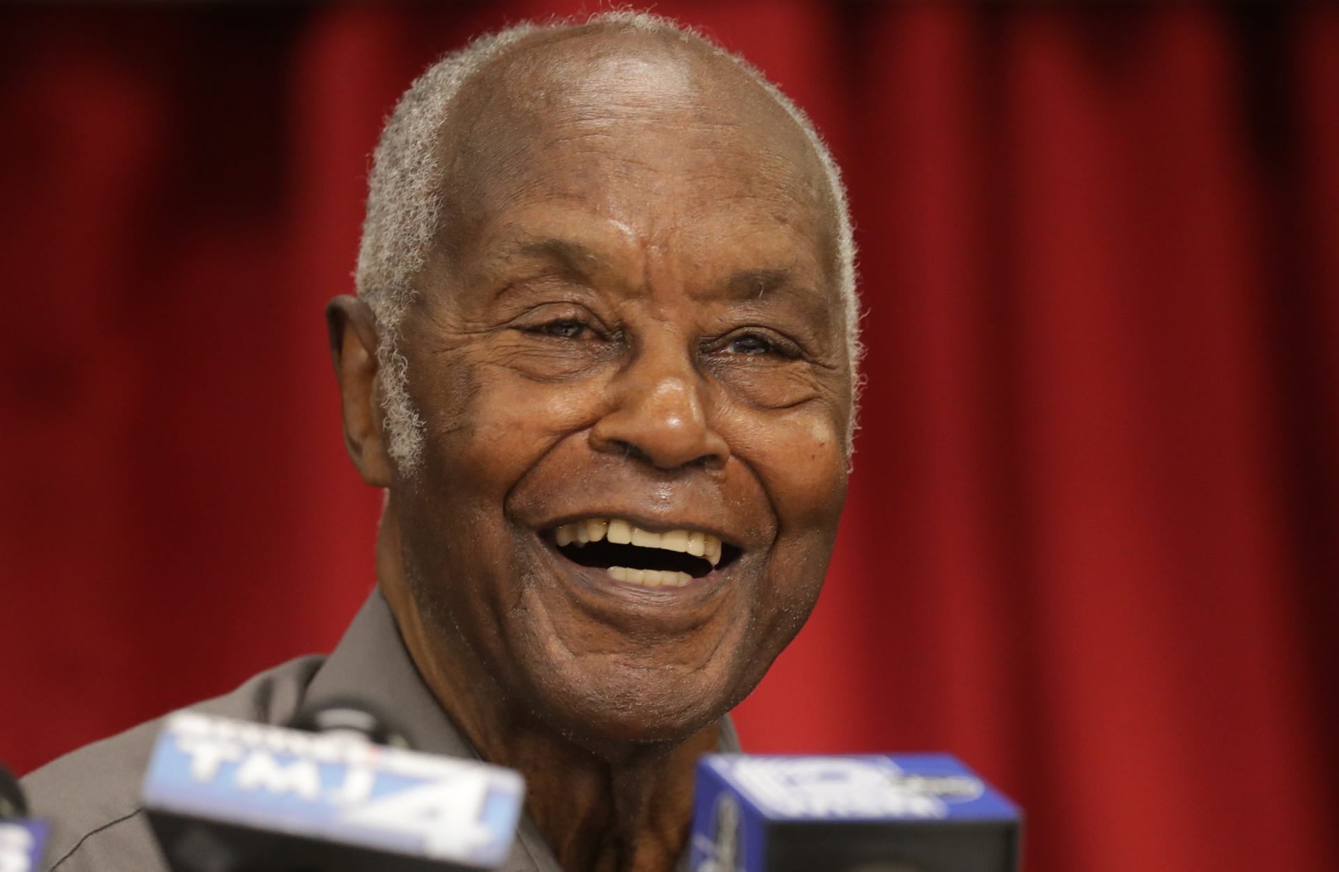 A Milwaukee Man Receives Congressional Gold Medal for Being One of the First Black Marines