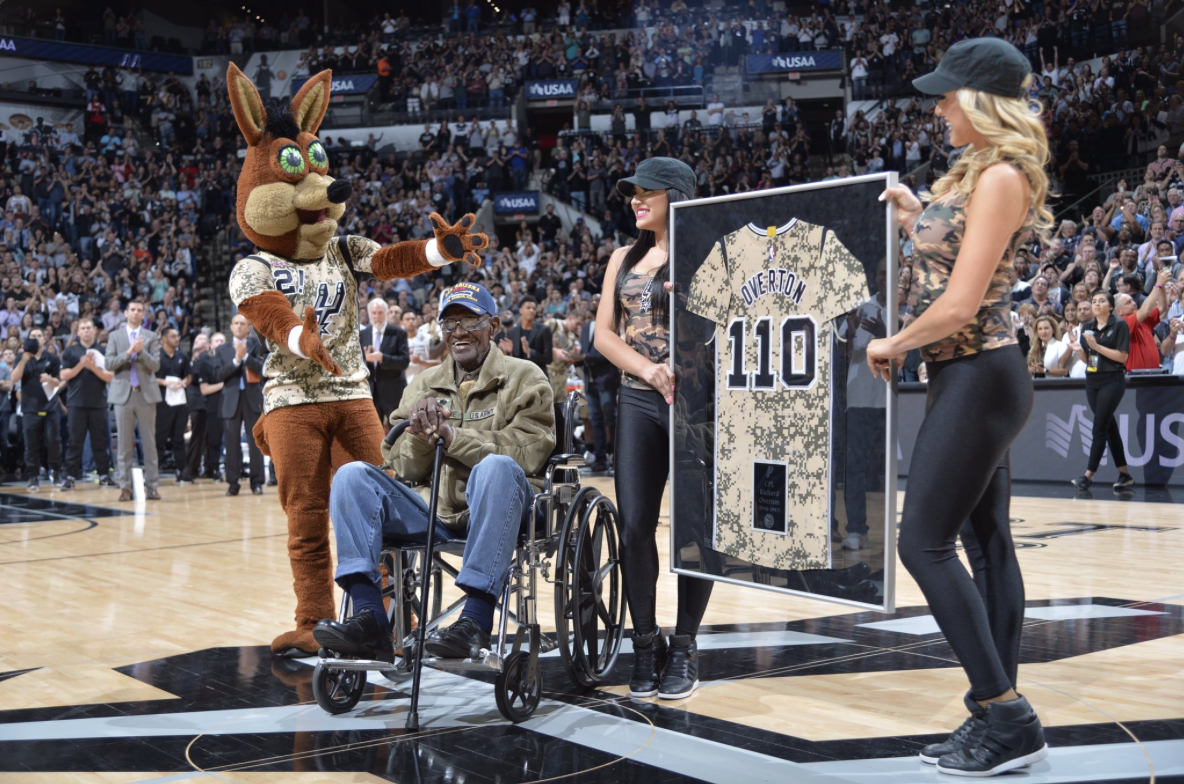 Spurs Honored Richard Overton, The Oldest Living WWII Veteran During Game