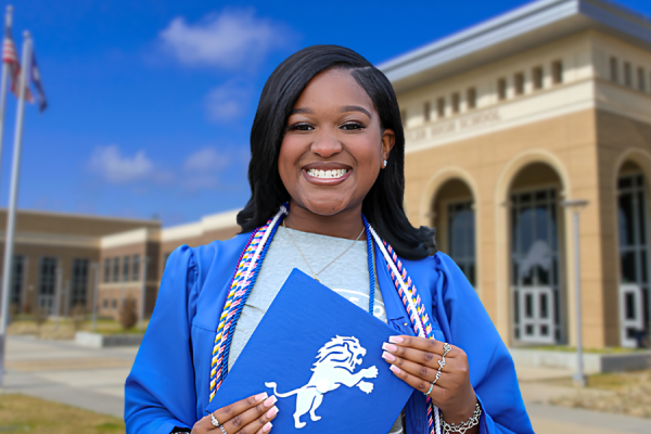 This Texas Teen Graduated High School After Surviving Cancer Four Times