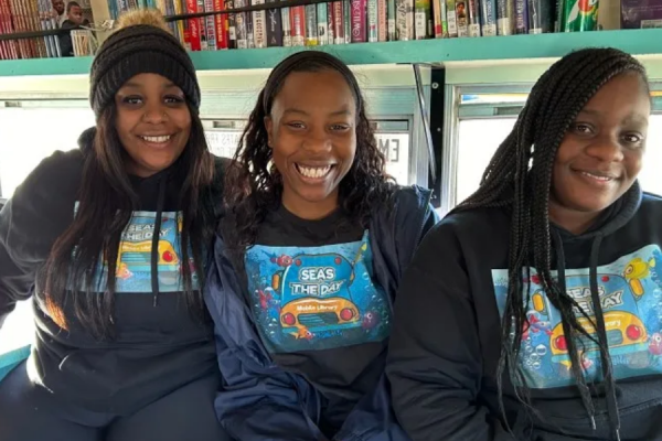 These Sisters Turned A Retired School Bus Into A Library On Wheels