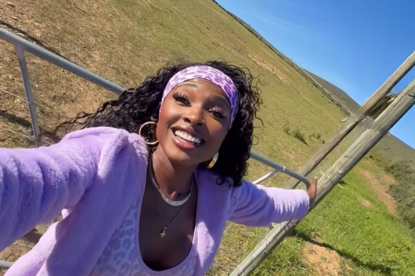 Watch This Girl Jokingly Sings “Circle of Life” in South Africa and a Zebra Actually Stops to Listen